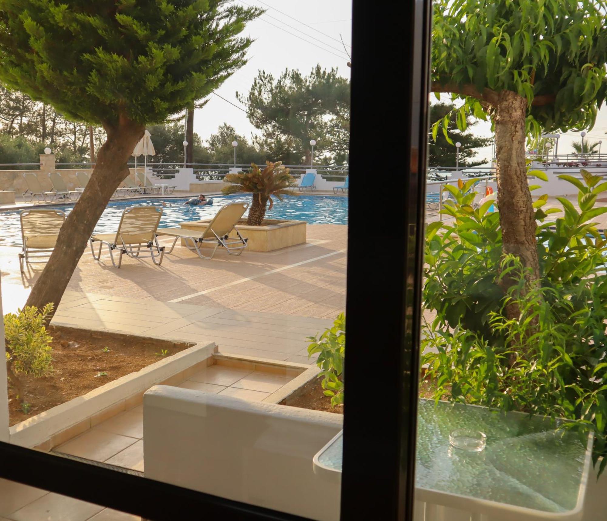 Adel Paradise Adelianos Kampos Dış mekan fotoğraf